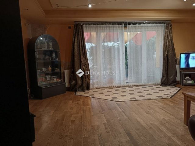 Eladó családi ház, Halásztelken 169.9 M Ft, 7 szobás