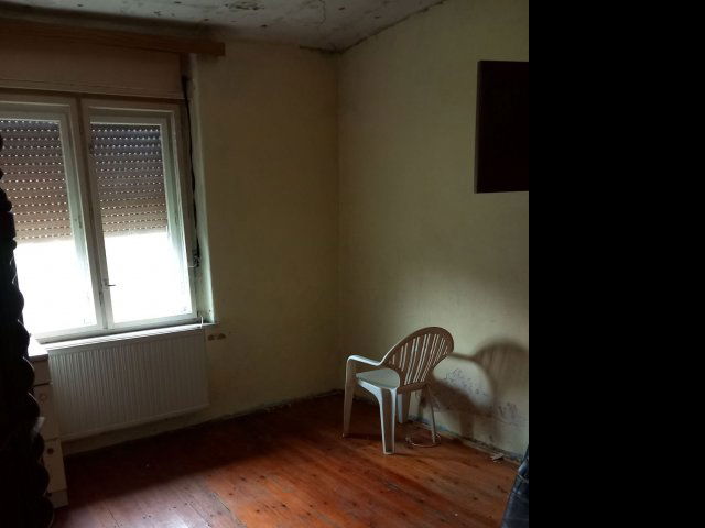 Eladó családi ház, Szászváron 18 M Ft, 3 szobás