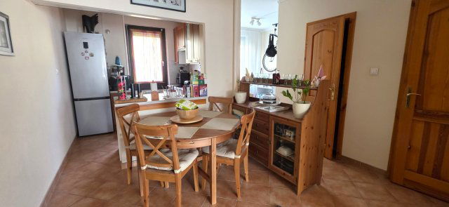 Eladó panellakás, Budapesten, III. kerületben 99.9 M Ft