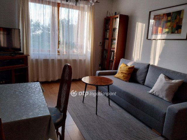 Eladó családi ház, Siófokon 399 M Ft, 9+4 szobás