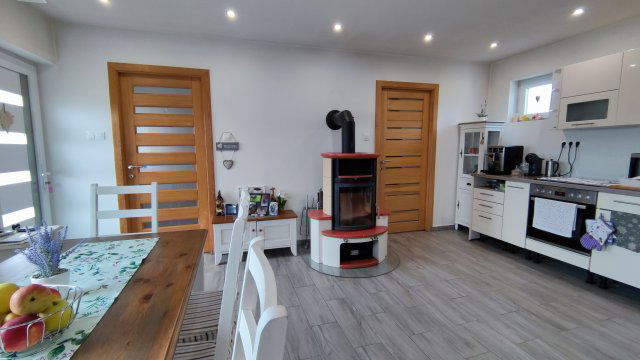 Eladó családi ház, Lesencetomajon 45.9 M Ft, 2 szobás
