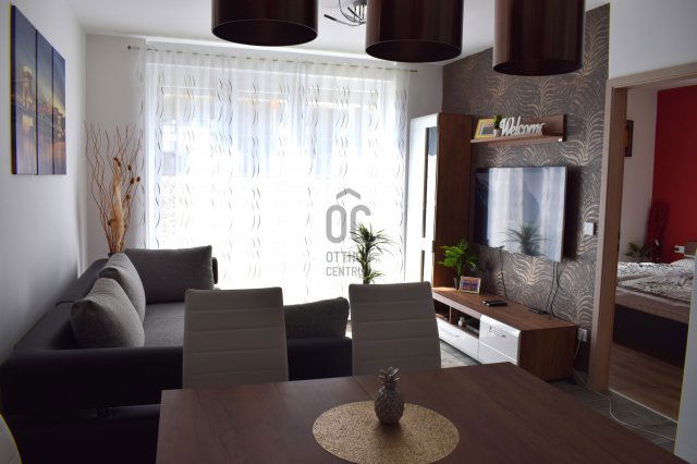 Eladó téglalakás, Balatonlelleén 93 M Ft, 3 szobás