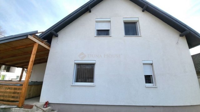Eladó családi ház, Érden 109 M Ft, 7 szobás