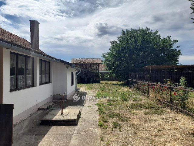 Eladó családi ház, Ambrózfalván 9.99 M Ft, 2+1 szobás