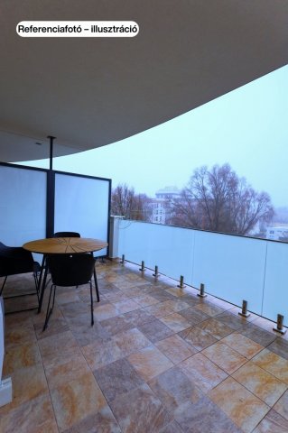 Eladó téglalakás, Szegeden 92.4 M Ft, 3 szobás