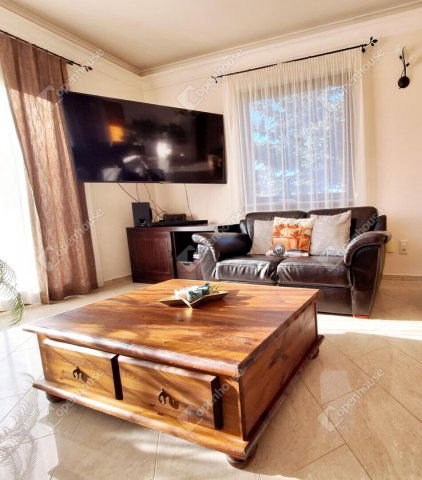 Eladó családi ház, Győrött 155 M Ft, 7 szobás