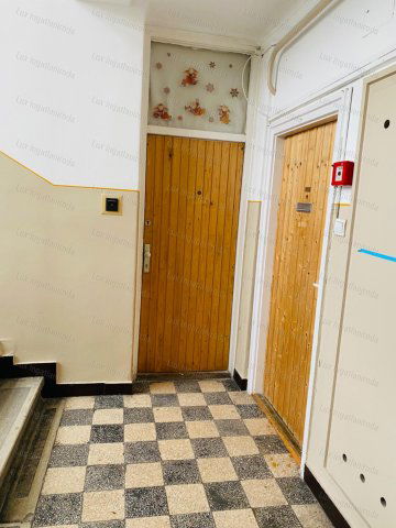 Eladó téglalakás, Komáromban 44.5 M Ft, 2 szobás