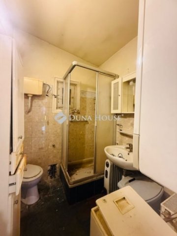 Eladó családi ház, Vecsésen 42.9 M Ft, 3 szobás