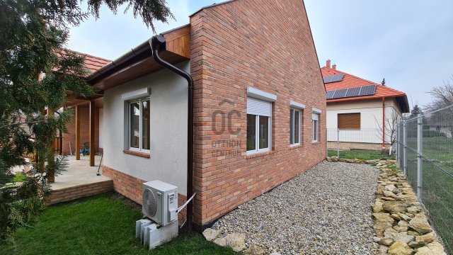 Eladó családi ház, Pomázon 142.5 M Ft, 4 szobás