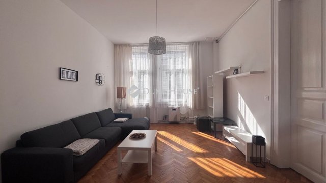 Kiadó téglalakás, albérlet, Budapesten, VII. kerületben