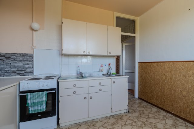 Eladó panellakás, Berettyóújfaluban 40 M Ft, 2 szobás
