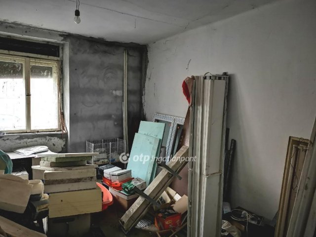 Eladó családi ház, Dunaföldváron 21.9 M Ft, 4 szobás