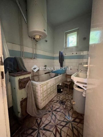 Eladó családi ház, Szőcén 34.9 M Ft, 2 szobás