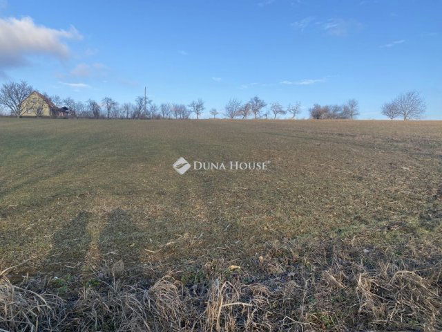 Eladó családi ház, Pécsváradon 16.5 M Ft, 2 szobás