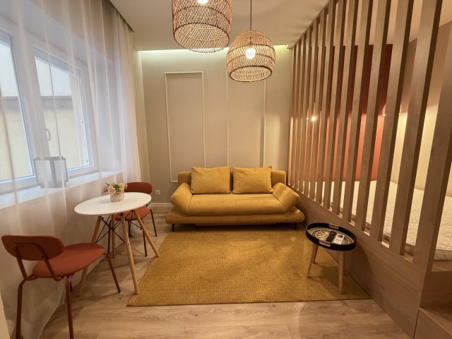 Kiadó téglalakás, albérlet, VI. kerületben, Zichy Jenő utcában