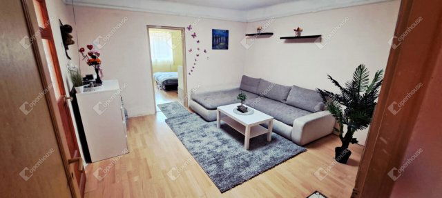 Eladó családi ház, Pilisen 39.9 M Ft, 2 szobás