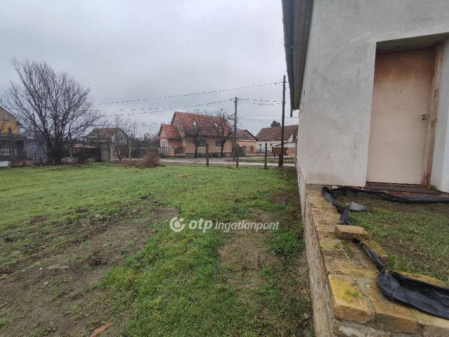 Eladó telek, Kiszomboron 8 M Ft / költözzbe.hu