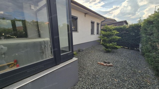 Eladó családi ház, Harkán 109 M Ft, 4 szobás