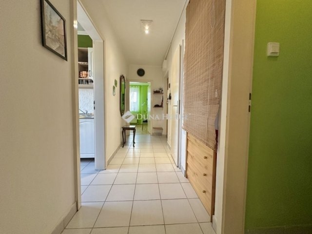 Eladó téglalakás, Budapesten, XV. kerületben 66 M Ft, 2 szobás