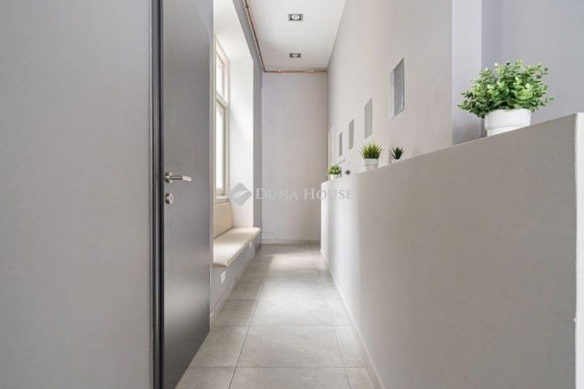 Eladó téglalakás, Budapesten, VI. kerületben 229 M Ft, 6 szobás