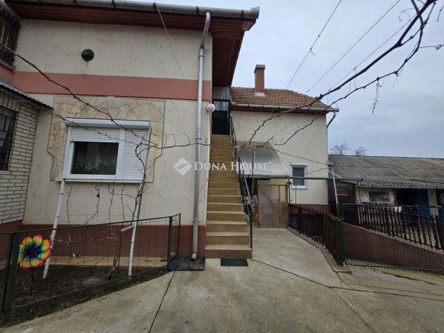 Eladó családi ház, Tiszafüreden 132 M Ft, 6 szobás