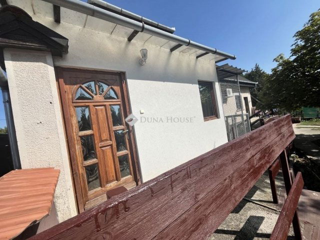 Eladó családi ház, Kecskeméten 119 M Ft, 9 szobás
