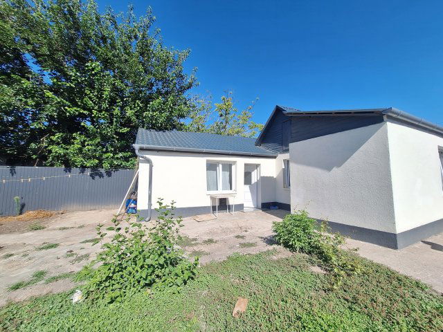 Eladó családi ház, Szolnokon 35.9 M Ft, 2 szobás