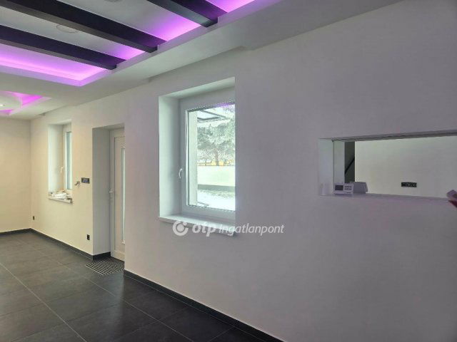 Eladó családi ház, Abonyban 108 M Ft, 3 szobás