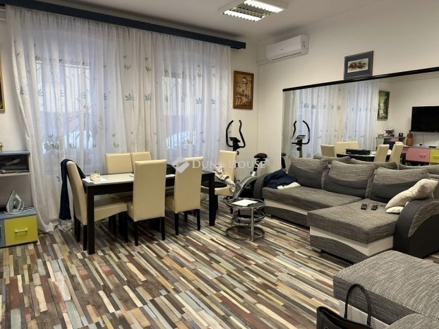 Eladó téglalakás, Szegeden 69.9 M Ft, 3 szobás