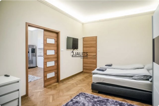 Kiadó téglalakás, albérlet, V. kerületben, Szemere utcában