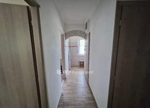 Eladó panellakás, Százhalombattán 71 M Ft, 3 szobás