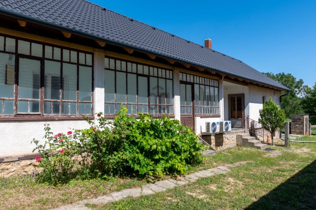 Eladó családi ház, Csókakőn 49.9 M Ft, 3 szobás