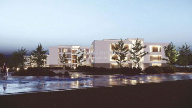 Eladó téglalakás, Balatonfüreden 435.728 M Ft, 4 szobás