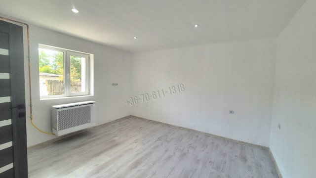 Eladó családi ház, Hajdúszováton 49.4 M Ft, 2+1 szobás