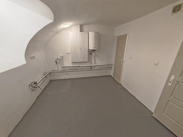 Eladó téglalakás, Budapesten, VIII. kerületben 35.9 M Ft