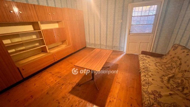 Eladó családi ház, Szentistvánon 15.9 M Ft, 3 szobás