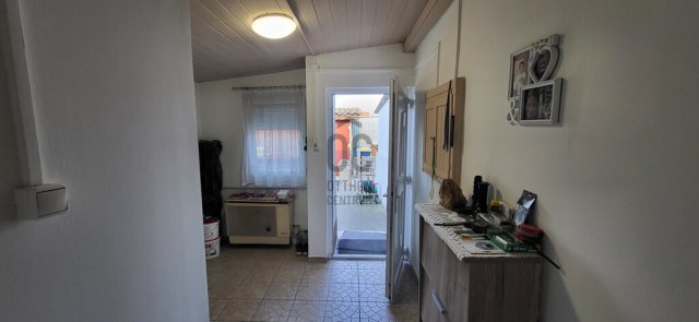 Eladó családi ház, Monoron 38 M Ft, 3 szobás