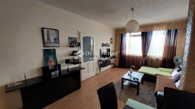 Eladó téglalakás, Budapesten, XV. kerületben 69.5 M Ft, 2 szobás