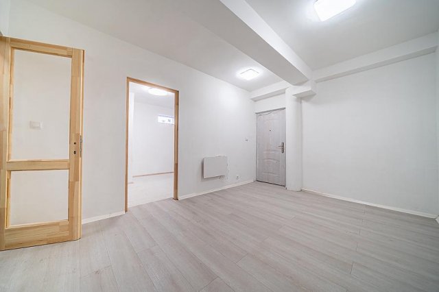 Eladó téglalakás, Budapesten, XXI. kerületben 30 M Ft, 1 szobás