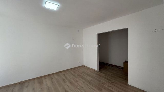 Eladó családi ház, Veszprémben 148 M Ft, 6 szobás