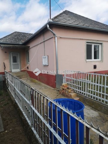 Eladó családi ház, Ramocsaházán 18.9 M Ft, 2 szobás
