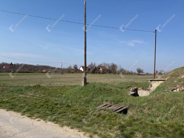 Eladó telek, Balatonfőkajáron 24.9 M Ft / költözzbe.hu