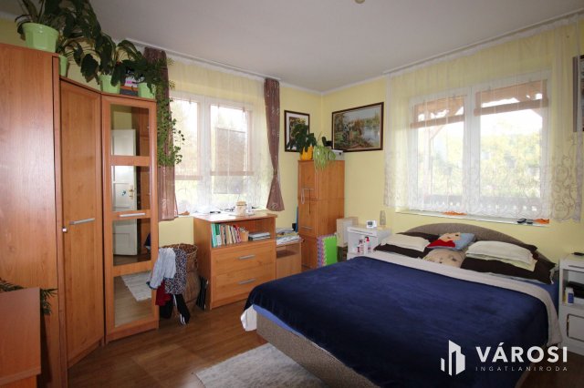 Eladó családi ház, Bakonybélben 150 M Ft, 5+4 szobás