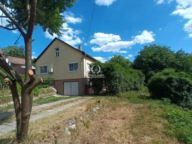 Eladó családi ház, Ózdon 24.99 M Ft, 2 szobás
