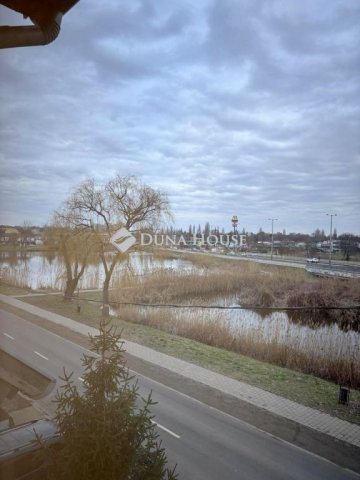 Eladó téglalakás, Nyíregyházán 64.9 M Ft, 4 szobás