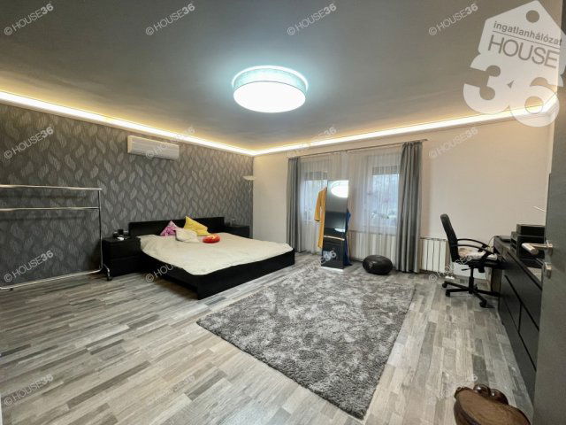 Eladó családi ház, Kecskeméten 219 M Ft, 5 szobás