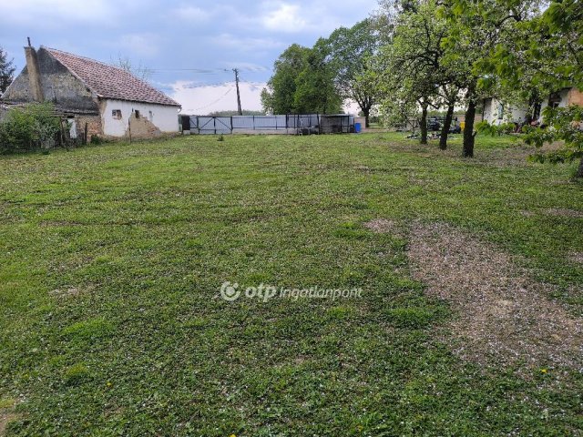 Eladó telek, Kisfaludon 12.55 M Ft / költözzbe.hu