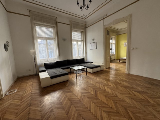 Eladó téglalakás, Budapesten, VI. kerületben, Lovag utcában