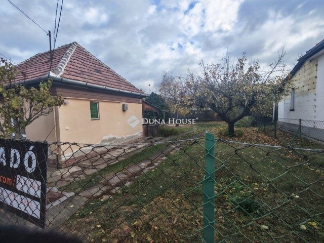 Eladó családi ház, Budapesten, XVI. kerületben 74.9 M Ft