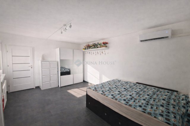Eladó panellakás, Budapesten, XX. kerületben 67.9 M Ft, 2 szobás
